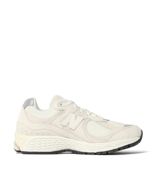 NEW BALANCE(ニューバランス)の「NEW BALANCE / M2002R(スニーカー・レディース・オフホワイト・23/24/25)」の2枚目の写真