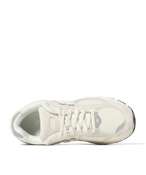 NEW BALANCE(ニューバランス)の「NEW BALANCE / M2002R(スニーカー・レディース・オフホワイト・23/24/25)」の3枚目の写真