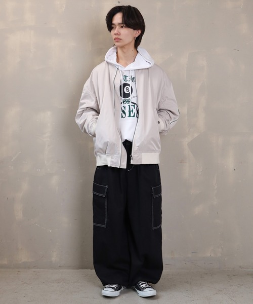 SPINNS（スピンズ）の「【ビックシルエット】ナイロン MA-1 ブルゾン（MA-1・メンズ・ブラック/グレー/カーキ・ONESIZE）」の9枚目の写真