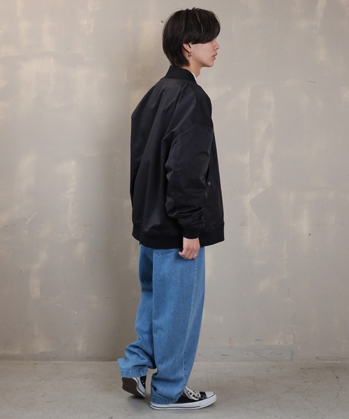 SPINNS（スピンズ）の「【ビックシルエット】ナイロン MA-1 ブルゾン（MA-1・メンズ・ブラック/グレー/カーキ・ONESIZE）」の20枚目の写真