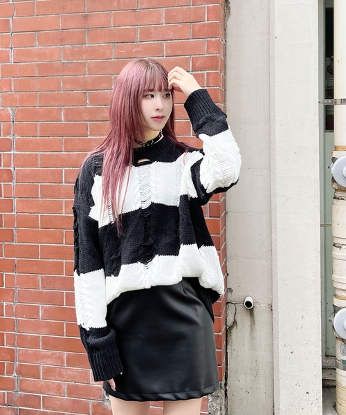 Figments(フィグメンツ)の「ダメージボーダーニット(ニット/セーター・レディース・ブラック・FREE)」の3枚目の写真