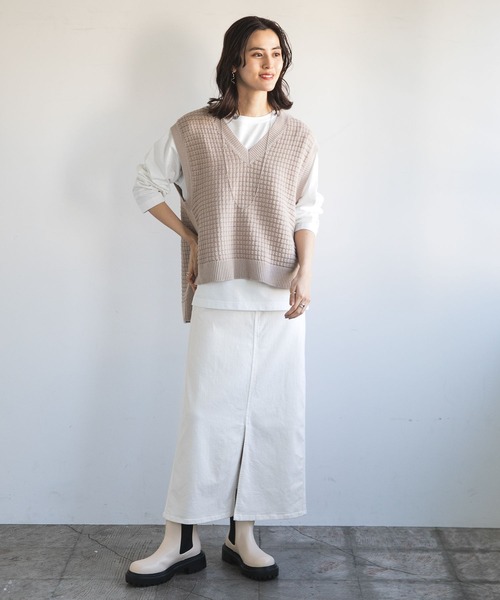 LEPSIM(レプシィム)の「ライト厚底サイドゴアブーツ 181029(ブーツ・レディース・アイボリー/ブラック・MEDIUM/SMALL/LARGE)」の3枚目の写真