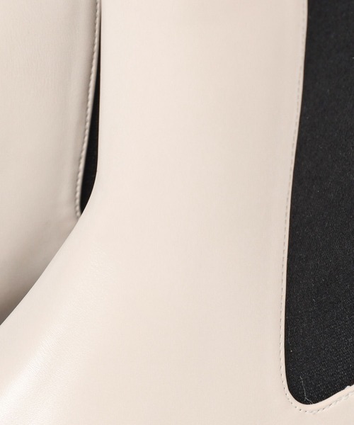 LEPSIM(レプシィム)の「ライト厚底サイドゴアブーツ 181029(ブーツ・レディース・アイボリー/ブラック・MEDIUM/SMALL/LARGE)」の18枚目の写真