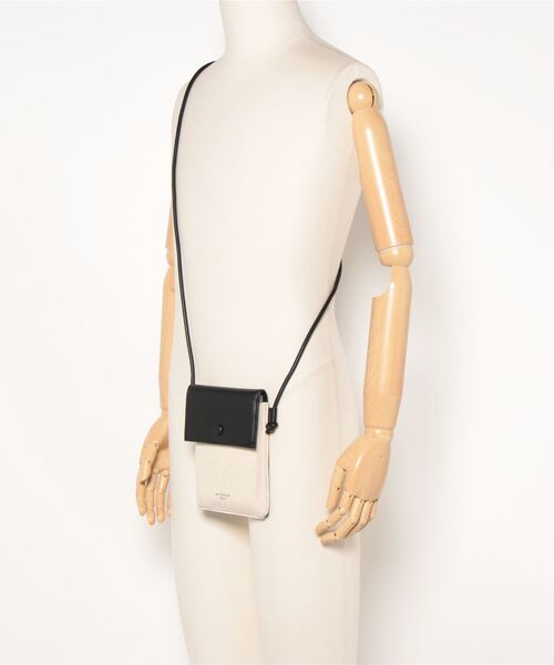 ALTROSE（アルトローズ）の「ミニショルダーバッグ スマホ ポシェット リネンバッグ エネル2（ショルダーバッグ・レディース・ブラック/アイボリー/キャメル/オレンジ・FREE）」の8枚目の写真