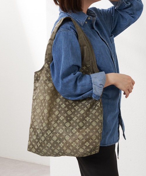 Daily russet（デイリー ラシット）の「ポケッタブルエコバッグ（L）（エコバッグ/サブバッグ・レディース・ブラック/カーキ/ピンク/シルバー/グレイッシュベージュ/グリーン/オレンジ・FREE）」の3枚目の写真