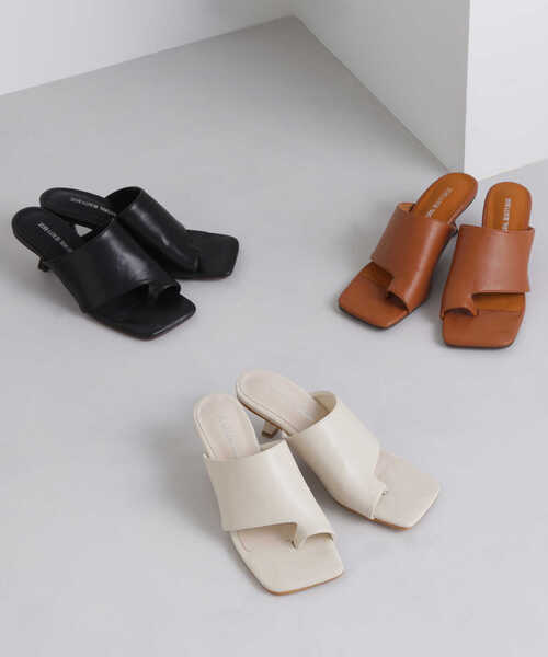 NATURAL BEAUTY BASIC（ナチュラルビューティーベーシック）の「◇【Oggi・VERY掲載】ワイドスクエアサムミュール（サンダル・レディース・ブラック/オフホワイト/キャメル・LARGE/MEDIUM）」の6枚目の写真