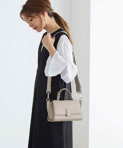 太ショルダー付きハンドバッグ