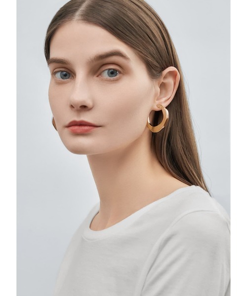 STYLE DELI(スタイルデリ)の「厚み平打ちクラフトフープピアス(ピアス(両耳用)・レディース・ゴールド/シルバー・FREE)」の17枚目の写真