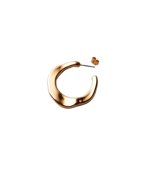 STYLE DELI(スタイルデリ)の「厚み平打ちクラフトフープピアス(ピアス(両耳用)・レディース・ゴールド/シルバー・FREE)」の5枚目の写真