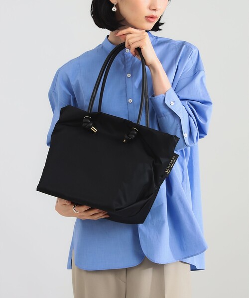 【美品】VIOLAd'ORO フォックスファー　レザー　ボディバッグ　グレー系 VIOLAd'ORO（ヴィオラドーロ）の「VIOLAd'ORO (ヴィオラドーロ