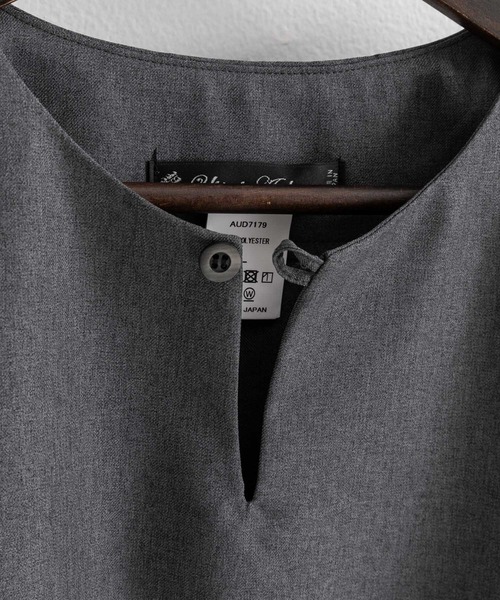 Audience(オーディエンス)の「日本製 接触冷感 リネンライク キーネックプルオーバーミリタリーベスト AUD7179(ベスト・メンズ・ブラック/チャコール・L/M)」の19枚目の写真