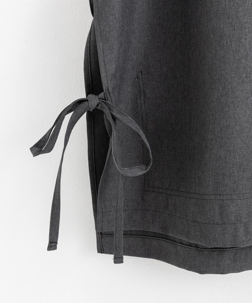 Audience(オーディエンス)の「日本製 接触冷感 リネンライク キーネックプルオーバーミリタリーベスト AUD7179(ベスト・メンズ・ブラック/チャコール・L/M)」の13枚目の写真