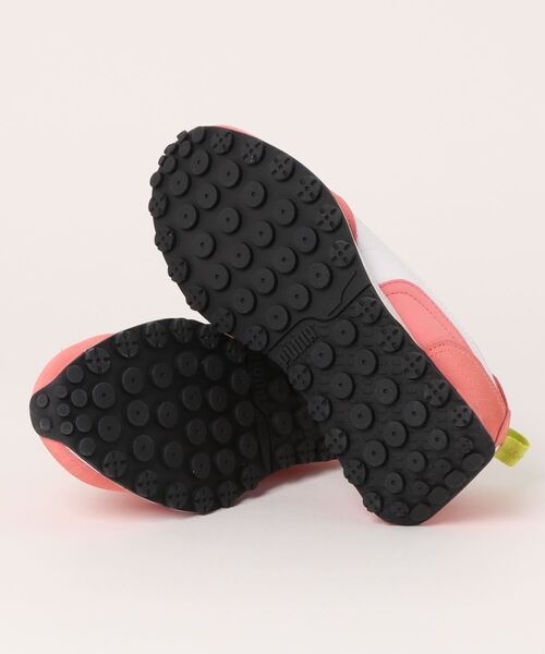 PUMA(プーマ)の「PUMA プーマ キッズ PUMA x スポンジ・ボブ ライダー FV スニーカー 22-25cm(スニーカー・キッズ・ピンク・22.0cm/24.5cm/25.0cm/23.0cm/24.0cm/22.5cm/23.5cm)」の3枚目の写真