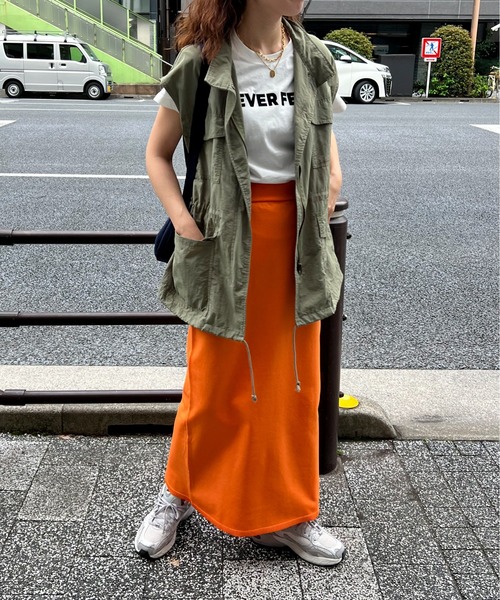 feepur（フェピュール）の「フロッキーロゴアソートシンプルTee（Tシャツ/カットソー・レディース・ネイビー/オートミール/オフホワイト/チャコールグレー・MEDIUM）」の5枚目の写真