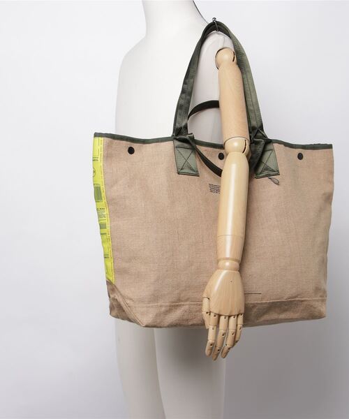 WEEKEND(ER)（ウィークエンダー）の「WEEKEND(ER) ウィークエンダー JUTE TOTEBAG（トートバッグ・メンズ・ナチュラル・FREE）」の2枚目の写真