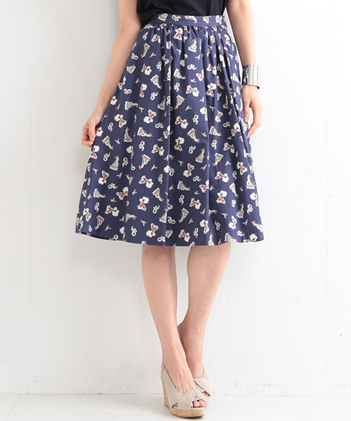 BEAMS LIGHTS Women's（ビームスライツ ウィメンズ）の「BEAMS LIGHTS / マリン柄 ギャザースカート（スカート・レディース・オフホワイト/ネイビー・36/38）」の2枚目の写真