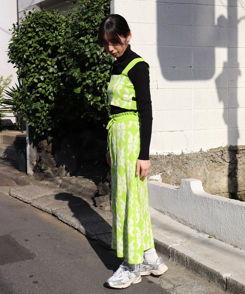 moyan ecri(モヤン エクリ)の「<moyan ecri>オリジナル編み ビスチェ&スカート セットアップlucky charm motif separate dress(ドレス・レディース・オレンジ/グリーン/ライトグリーン・FREE)」の11枚目の写真