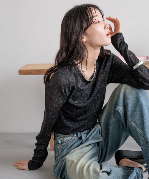 LOWRYS FARM（ローリーズファーム）の「ラメクルーロングスリーブ　971129（Tシャツ/カットソー・レディース・ブラック/アイボリー/グレー/ブルー/ホワイト系その他/シルバー・FREE）」の9枚目の写真