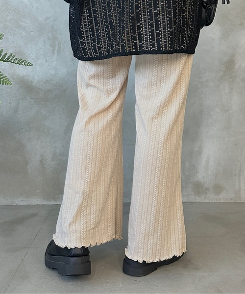 kutir(クティール)の「ヘリンボーンメローフレアパンツ(その他パンツ・レディース・カーキ/サックスブルー/アイボリー/ライトグリーン/ボルドー・MEDIUM/LARGE)」の7枚目の写真