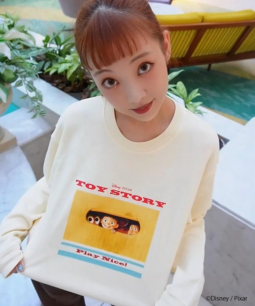 Disney(ディズニー)の「ROOPTOKYO別注 TOY STORY(トイ・ストーリー)/フォトプリントスウェット(スウェット・メンズ・ライトブルー/ホワイト系1/グレー/ホワイト系2/ブラック系4/アッシュグレー/ブラック系3/チャコール/ライトピンク/ナチュラル/ブラック系2/ブラック系5/ブラック系1/パープル・XL/M/L)」の11枚目の写真
