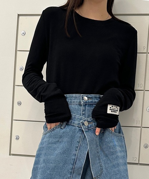 solleim（ソルレム）の「ハートロゴストレッチ長袖ロンT（Tシャツ/カットソー・レディース・グレー/ホワイト/ブラック/グレイッシュベージュ/ホワイト系/ベージュ系/グレー系/ブラック系・M/L）」の4枚目の写真