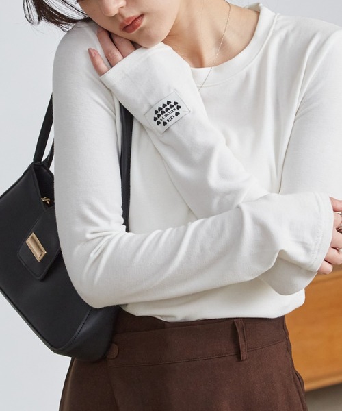 solleim（ソルレム）の「ハートロゴストレッチ長袖ロンT（Tシャツ/カットソー・レディース・グレー/ホワイト/ブラック/グレイッシュベージュ/ホワイト系/ベージュ系/グレー系/ブラック系・M/L）」の2枚目の写真