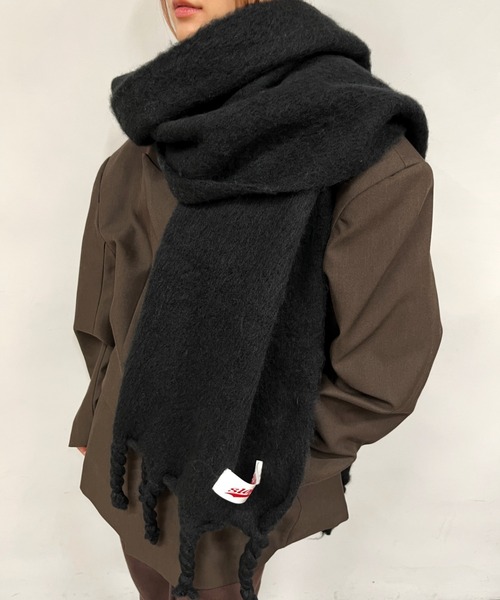 WHO'S WHO gallery(フーズフーギャラリー)の「【SLOPPY/スロッピー】カラーマフラー(マフラー・レディース・グリーン/グレー/ブルー/オレンジ/ブラック・FREE)」の2枚目の写真