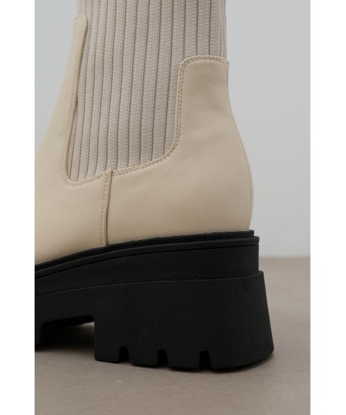 AZUL by moussy（アズールバイマウジー）の「トラックソールソックスブーツ（ブーツ・レディース・ブラック/アイボリー・MEDIUM/SMALL/LL/LARGE）」の15枚目の写真