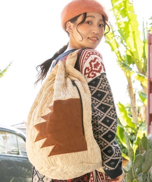 チャイハネ（チャイハネ）の「【チャイハネ】NOMADY キルトワンショルダーバッグ（バックパック/リュック・メンズ・ブラック/グリーン/ベージュ・FREE）」の4枚目の写真