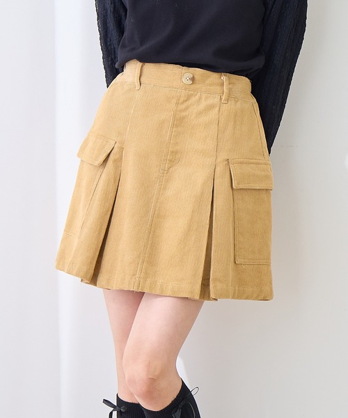 Amourire girl（アムリールガール）の「ミリタリーカーゴコーデュロイスカパン(130cm～160cm)（カーゴパンツ・キッズ・ベージュ/ホワイト・130cm/160cm/140cm/150cm）」の2枚目の写真