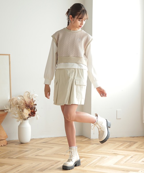 Amourire girl（アムリールガール）の「ミリタリーカーゴコーデュロイスカパン(130cm～160cm)（カーゴパンツ・キッズ・ベージュ/ホワイト・130cm/160cm/140cm/150cm）」の5枚目の写真