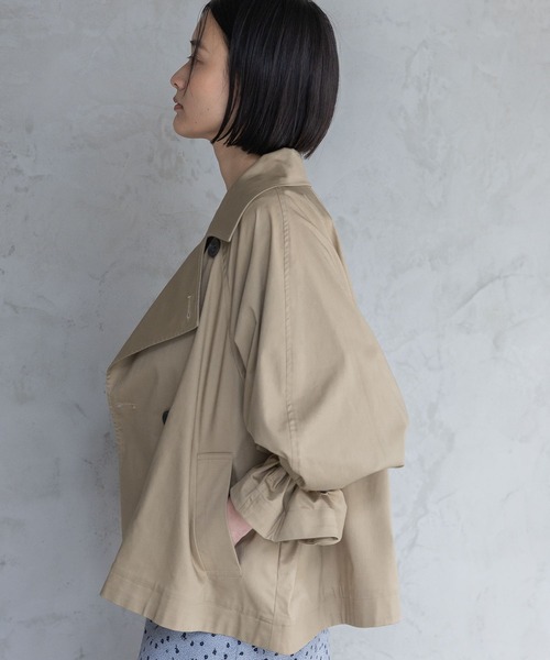 A part by（アパートバイ）の「キャンディースリーブショートトレンチコート（トレンチコート・レディース・ネイビー/ライトベージュ/ブラウン系その他2/カーキ/ベージュ・SMALL/MEDIUM）」の12枚目の写真