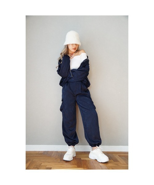 ODORATA（オドラタ）の「【ODORATA】 サテンブルゾン（ブルゾン・レディース・ネイビー・FREE）」の3枚目の写真