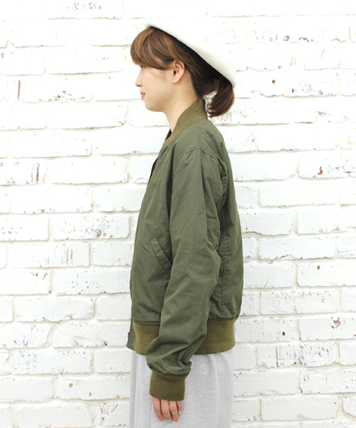 CIAOPANIC(チャオパニック)の「【Ciaopanic】 C/NウェザーカモフラリバーシブルMA-1(ノーカラージャケット・レディース・カーキ/ネイビー・FREE)」の5枚目の写真