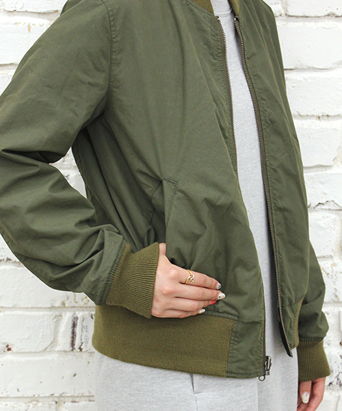 CIAOPANIC(チャオパニック)の「【Ciaopanic】 C/NウェザーカモフラリバーシブルMA-1(ノーカラージャケット・レディース・カーキ/ネイビー・FREE)」の7枚目の写真