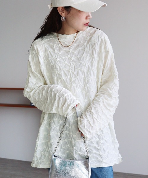 reca(レカ)の「シャーリングジャガードプルオーバー(Tシャツ/カットソー・レディース・ブラック/アイボリー・M)」の1枚目の写真