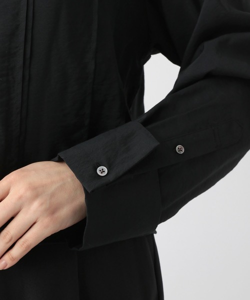 A part by（アパートバイ）の「カイキンシアーショートシャツ（シャツ/ブラウス・レディース・ブラック/オフホワイト/グレー系その他/ライトベージュ・FREE）」の9枚目の写真