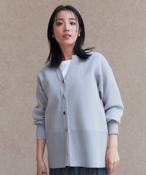 THE SHOP TK (ザ ショップ ティーケー )の「◆キーネックミドル丈カーデ【手洗い可】(カーディガン/ボレロ・レディース・ライトグレー/ライトグリーン/スミクロ・12/13)」の4枚目の写真