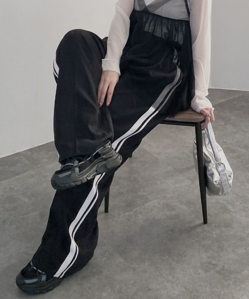 Reurie'（レウリィ）の「ジャージラインダブルタックパンツ／jersey