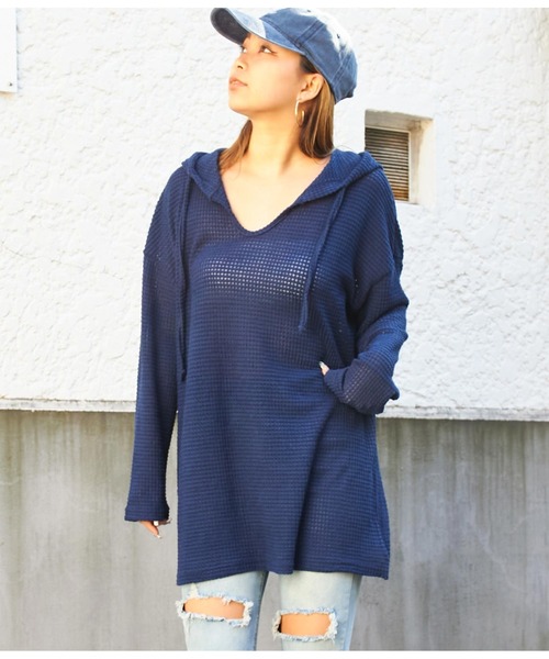 anap mimpi(アナップミンピ)の「ワッフル 薄ニット フーディ ビッグユッタリ トップス(Tシャツ/カットソー・レディース・グリーン/ネイビー・FREE)」の10枚目の写真