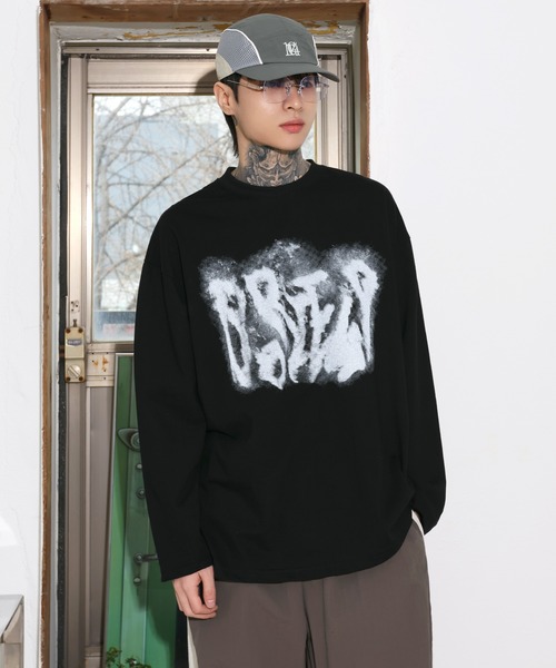 FOLLOWIN（フォロウィン）の「[UNISEX]ビンテージオーバーフィットレタリングスプレープリントロングティー（Tシャツ/カットソー・レディース・ホワイト/チャコール/ライトベージュ/ブラック・FREE）」の16枚目の写真