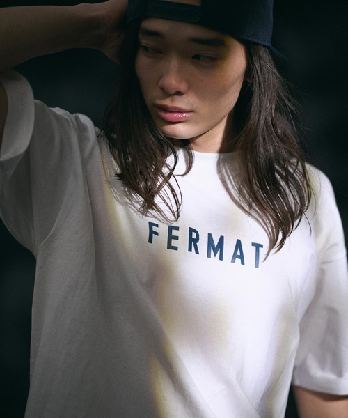 THEOREM(セオレム)の「mt8985- FERMAT Tee Tシャツ(Tシャツ/カットソー・メンズ・ホワイト×グリーン/ホワイト×ブラック/ホワイト系その他/ホワイト×ブラウン・S/M/L/XL/XS/XXL)」の3枚目の写真