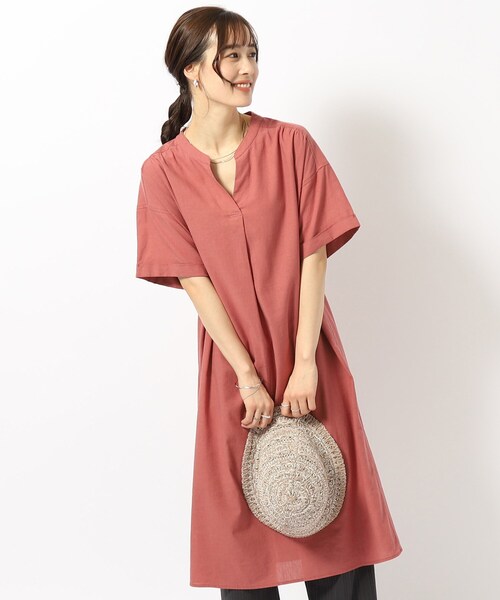 SHOO・LA・RUE（シューラルー）の「◆【UV/抗菌防臭】ゆる さら ふわり フレンチリネンブレンドワンピース（ワンピース・レディース・ベージュ/ブラック/レッド系1/ホワイト系2/ブルー系その他4・00）」の5枚目の写真