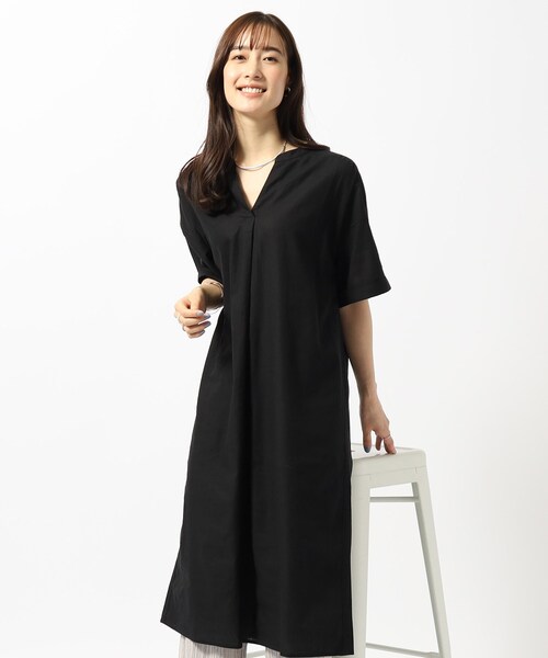 SHOO・LA・RUE（シューラルー）の「◆【UV/抗菌防臭】ゆる さら ふわり フレンチリネンブレンドワンピース（ワンピース・レディース・ベージュ/ブラック/レッド系1/ホワイト系2/ブルー系その他4・00）」の2枚目の写真