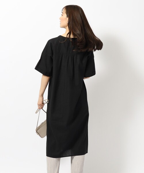 SHOO・LA・RUE（シューラルー）の「◆【UV/抗菌防臭】ゆる さら ふわり フレンチリネンブレンドワンピース（ワンピース・レディース・ベージュ/ブラック/レッド系1/ホワイト系2/ブルー系その他4・00）」の7枚目の写真
