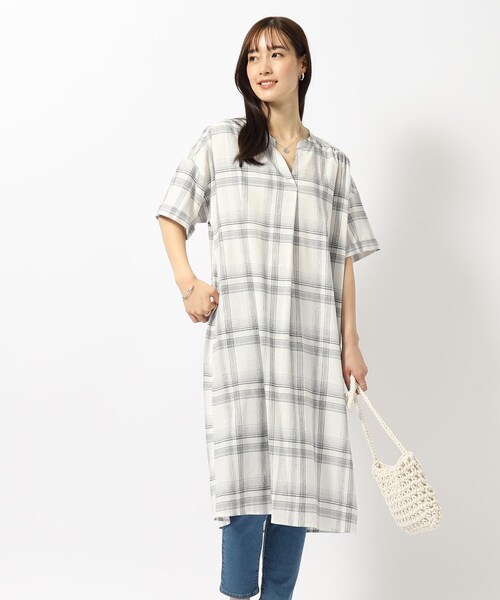 SHOO・LA・RUE（シューラルー）の「◆【UV/抗菌防臭】ゆる さら ふわり フレンチリネンブレンドワンピース（ワンピース・レディース・ベージュ/ブラック/レッド系1/ホワイト系2/ブルー系その他4・00）」の19枚目の写真
