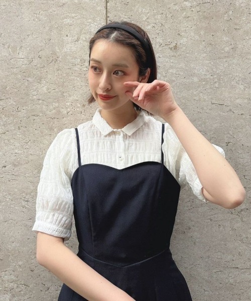 an another angelus（アンアナザーアンジェラス）の「ラインストーン釦シャーリングブラウス/ananotherangelus（シャツ/ブラウス・レディース・オフホワイト/ライトグリーン・FREE）」の3枚目の写真