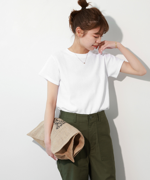 JOURNAL STANDARD relume(ジャーナルスタンダード レリューム)の「《追加》TCワッフルショートスリーブTシャツ(Tシャツ/カットソー・レディース・ホワイト/ブラック/ブルー/ストーン/バーガンディー・FREE)」の1枚目の写真