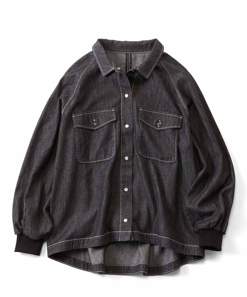 Live in comfort（リブインコンフォート）の「リブ　イン　コンフォート　ばさっとはおれる　軽やかコットンシャツジャケット（シャツ/ブラウス・レディース・インディゴブルー/オフホワイト/ブラック系その他・LARGE/MEDIUM/X-LARGE/SMALL/XX-LARGE/XXX-LARGE）」の2枚目の写真