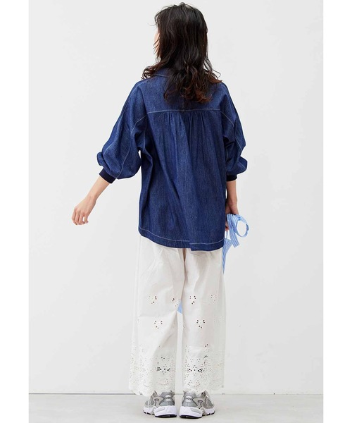 Live in comfort（リブインコンフォート）の「リブ　イン　コンフォート　ばさっとはおれる　軽やかコットンシャツジャケット（シャツ/ブラウス・レディース・インディゴブルー/オフホワイト/ブラック系その他・LARGE/MEDIUM/X-LARGE/SMALL/XX-LARGE/XXX-LARGE）」の8枚目の写真